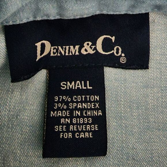 Denim And Company Long Sleeve Button Down Light Twill Denim Top Size Small - Picture 6 of 6